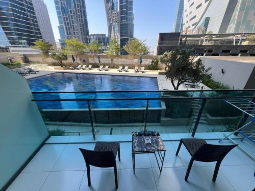 Studio in Business Bay with Huge Balcony & Pool View near to Metro, Dubai (Foto 9)