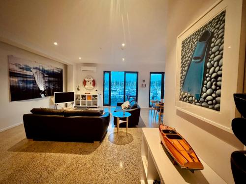 Luxury Waterfront Marina Apartment - Bay of Islands, New Zealand in Opua