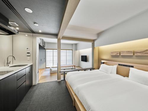 MIMARU京都 二条城【コネクティングルーム】アパートメント（10名）