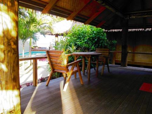 Muri Beach Hideaway - Adults Only Over view