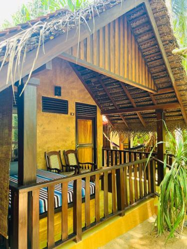 ガネッシュ ガーデン ビーチ カバナス (Ganesh Garden Beach Cabanas) in タンガラ