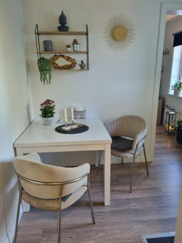 Egen studio-lägenhet centralt (Egen studio-lagenhet centralt) in ฮูดิคสวัลล์