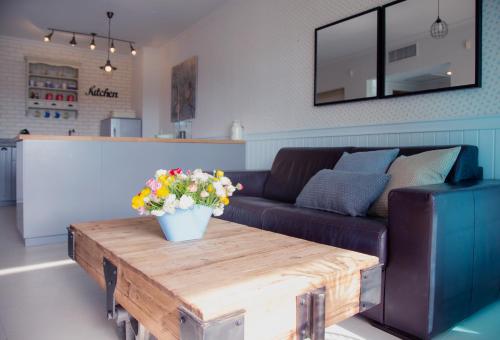 Zunanjost, Alma in Caesarea