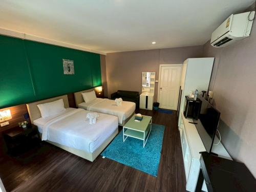room detail thumbnail 0