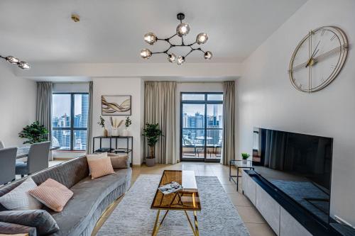 Spacious 2BD in Amwaj JBR near the beach, Dubaj