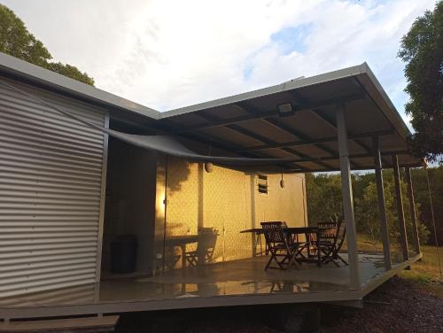 מרפסת, Studio à Tamaon (Studio a Tamaon) in Kone