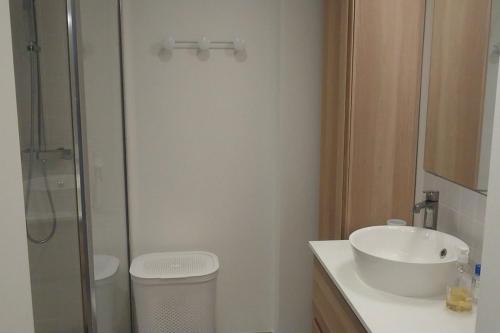 Spacious 70 m flat with Balcony and sea view! - image 2