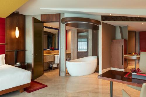 room detail thumbnail 0