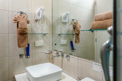 room detail thumbnail 2