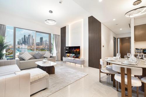 Best Burj Khalifa View 2BR Apartment In Downtown - image 5