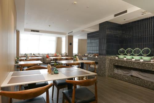 Paco Hotel Tianhe Coach Terminal Metro Satation Guangzhou-Free Shuttle Bus for Canton Fair - 레스토랑