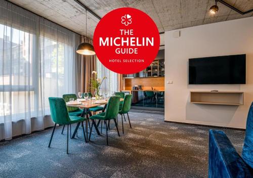 Noir Hotel - Hôtel - Szeged