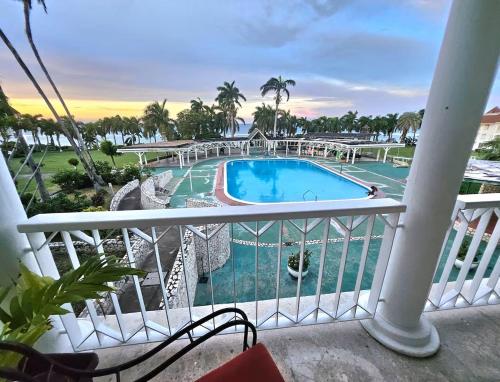 parveke/terassi, Seacastles by the beach/pool in Montego Bay