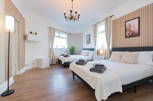 Open Mind Property - 4BR, 17 Guests & Free Parking – khách sạn tại Fratton