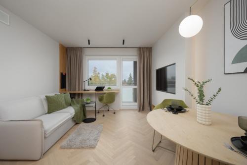 Pileckiego Apartments with Parking & Balcony by Noclegi Renters, Varšava