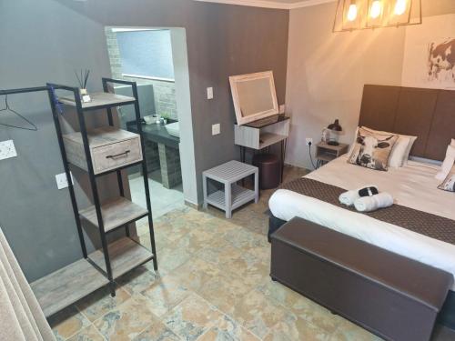 Tula Baba Game Lodge Room Type - Standard Queen Room
