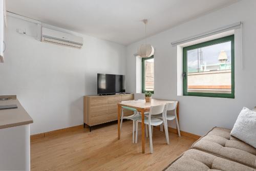 Inside Barcelona Apartments Vidreria - image 4