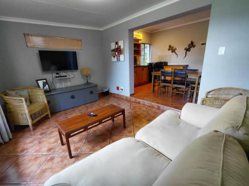 Selati 103 Guest Cottages Room Type - Family Room