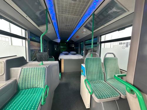 베르크 BUS aménagé pour un séjour insolite en famille (BUS amenage pour un sejour insolite en famille) 3성급 싱글룸 수영장