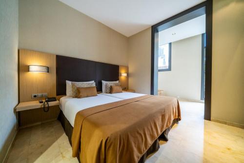 Hotel Constanza - image 2