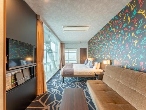 room detail thumbnail 1