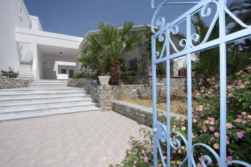 Manos Apartments - image 12