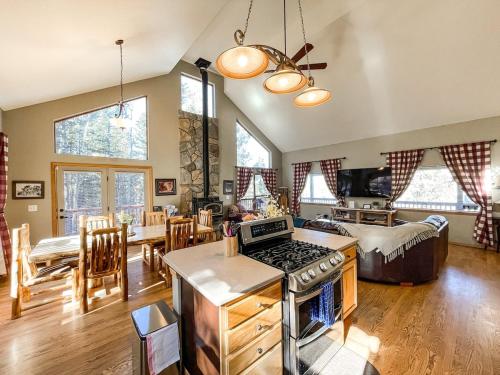 85 Potlatch in Green Mountain Falls