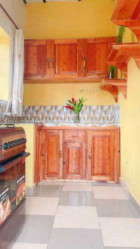 Garden House in Butare