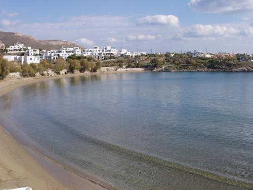 Manos Apartments - main image