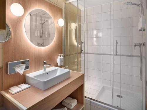 Kyriad Prestige Hotel Clermont-Ferrand - image 13