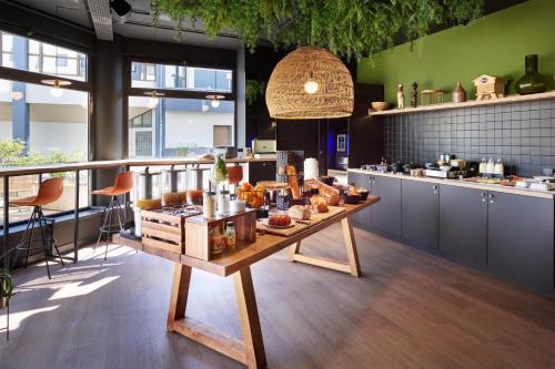 Kyriad Prestige Hotel Clermont-Ferrand - image 11