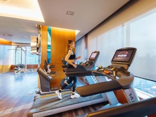 Renaissance Bangkok Ratchaprasong Hotel by Marriott, Бангкок (фото 10)
