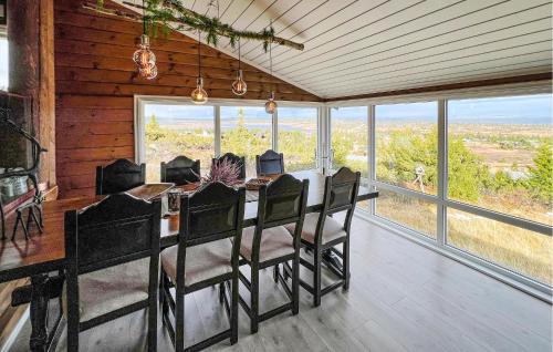 kuhinja, Amazing Home In Sjusjøen With Sauna in Sjusjoen