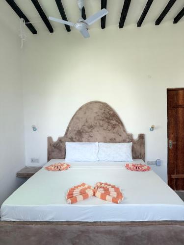 Zanzi coconut house Room Type - Deluxe Double Room