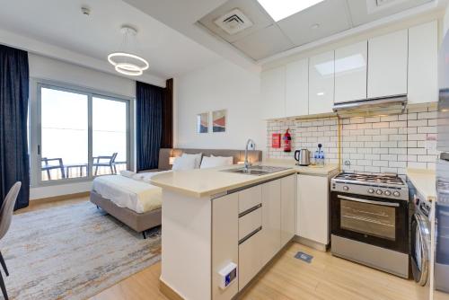 151 Residence Jumeirah Gardens 3