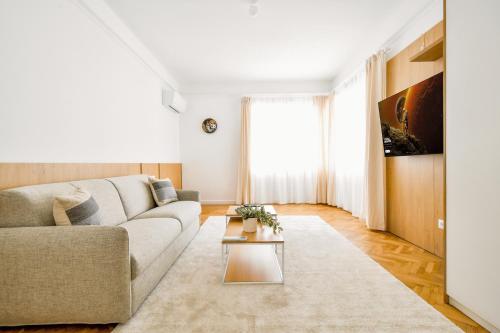 Lift - Duplex - King Beds - 5min to Vitosha, Sofia