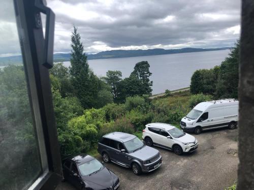A Baronial Hall apartment - great views of Loch Fyne in Stonefield