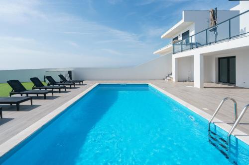 ทัศนียภาพภายนอกโรงแรม, Villa Zen with sea view and private pool in ปรายา ดา อเรย์อา บรังกา