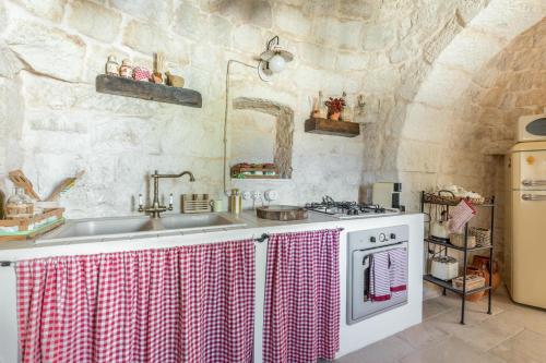 Konyha, Trulli Claudia by Perle di Puglia in Stabile