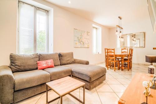 Maison typique à deux pas du bourg et de la mer (Maison typique a deux pas du bourg et de la mer) in Locmiquélic