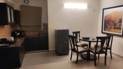 Aloha 1 & 2 BHK with Infinity Pool, Rishikesh (foto 4)