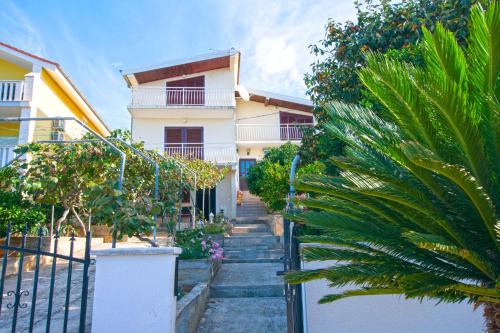 Apartment Luce - with terrase - image 6