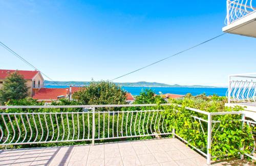 Apartment Luce - with terrase - image 5