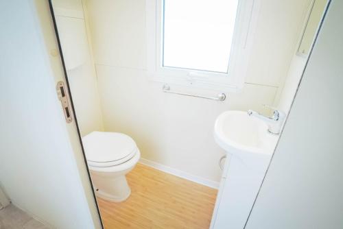 3 bedrooms, 5 beds