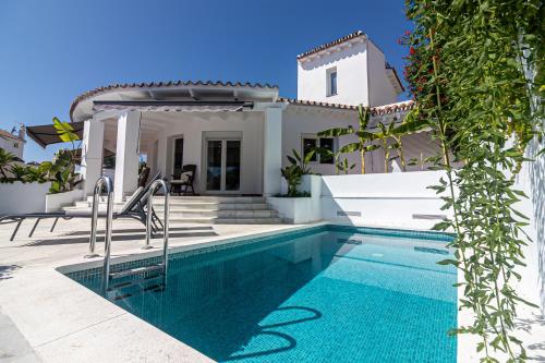 Villa in Benalmadena Puerto Marina by the beach gîte à louer Finistère