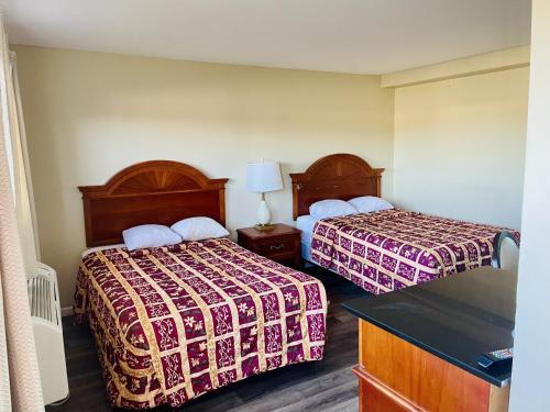 Skylark Motel - image 12