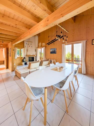 Grand chalet familial avec cheminée à La Tzoumaz