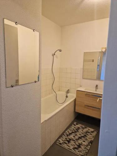 Studio confortable avec vue sur la ville à Dole, 25 m² (Studio confortable avec vue sur la ville a Dole, 25 m²) in 多勒