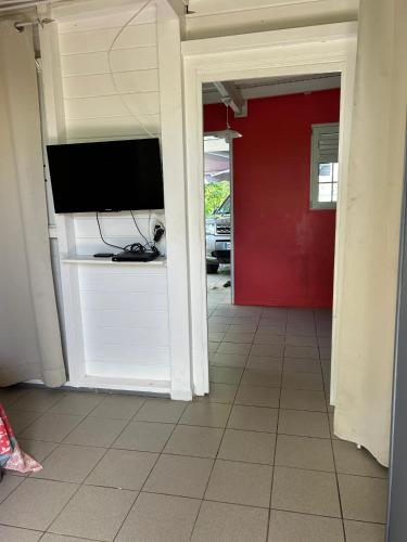 Appartement confortable à Baie-Mahault, 35 m² avec terrasse (Appartement confortable a Baie-Mahault, 35 m² avec terrasse) in Μπαϊ-Μαχαουλτ