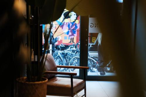 the sQuare hotel - image 8